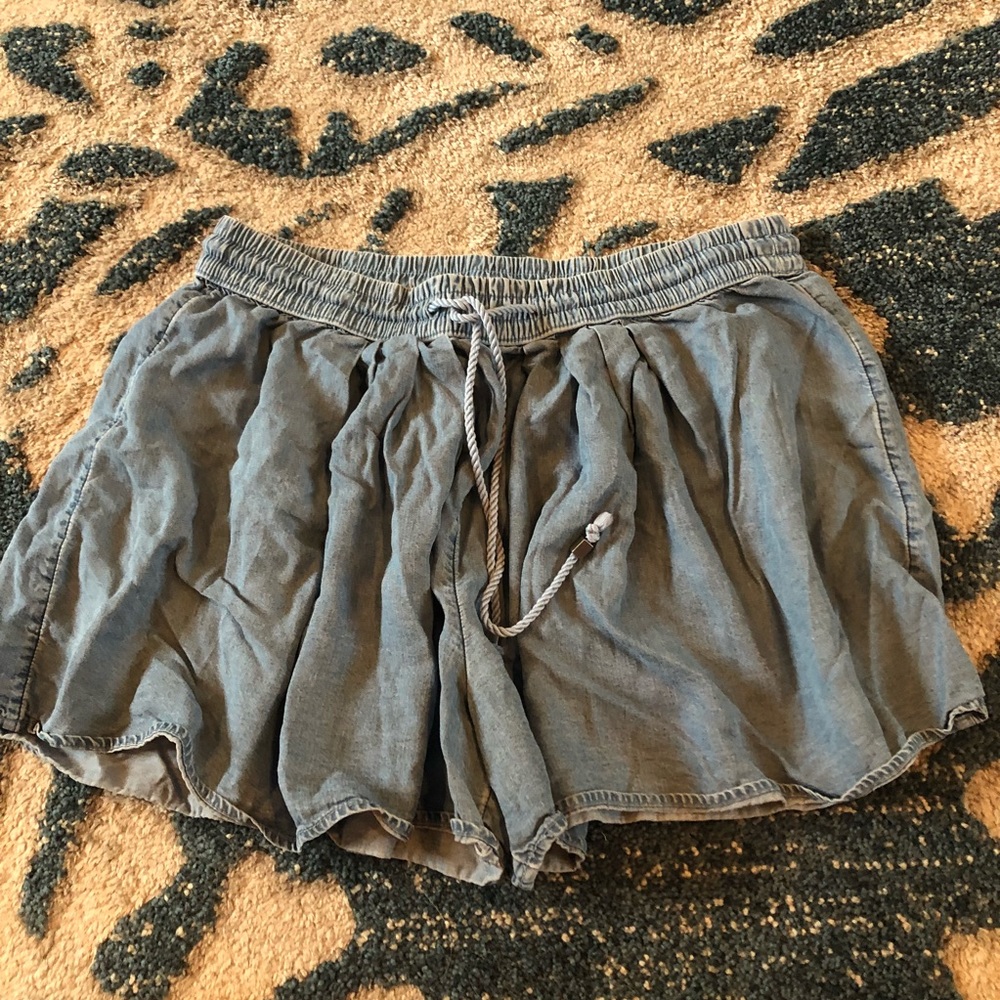 Flowy shorts